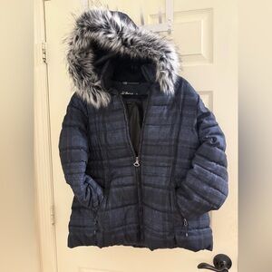 Plaid Hooded puffer snow jacket Coat with Faux Fur Trim